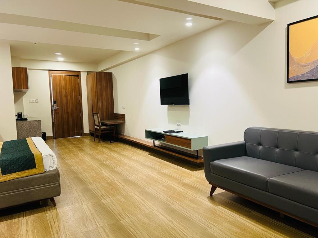 The Lemon Grass Hotel Gandhinagar Eksteriør bilde