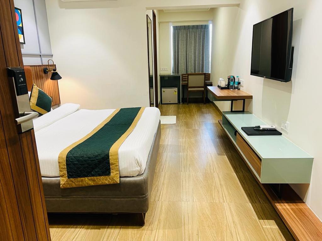 The Lemon Grass Hotel Gandhinagar Eksteriør bilde