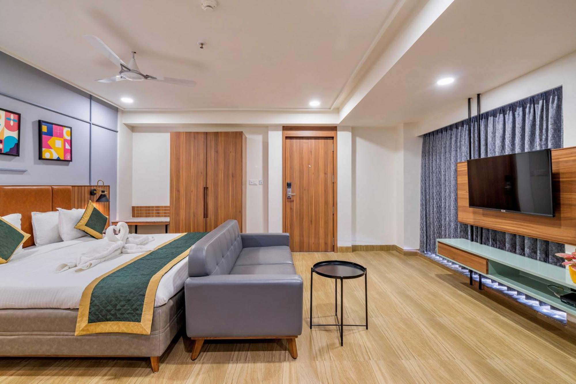 The Lemon Grass Hotel Gandhinagar Eksteriør bilde