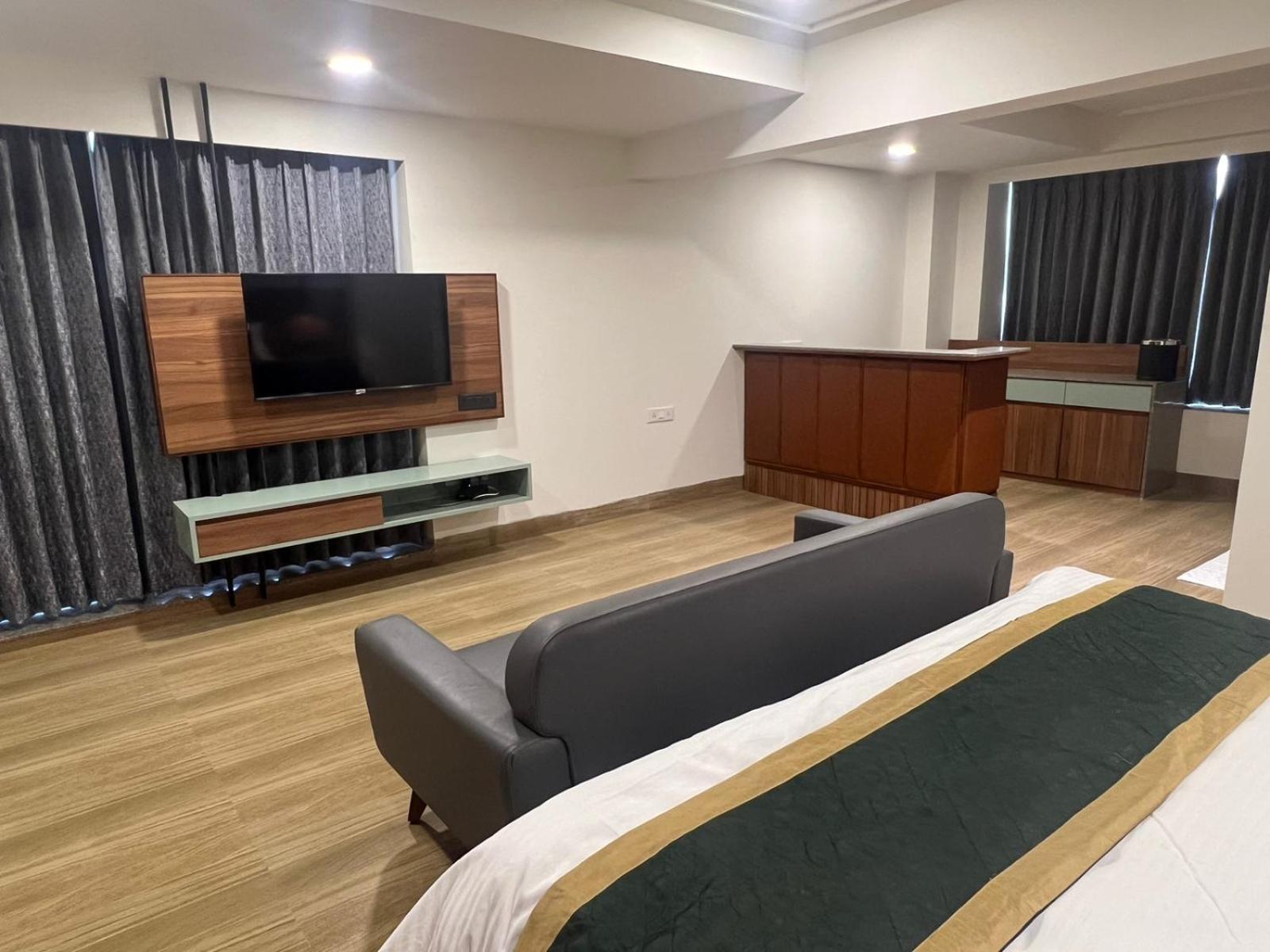 The Lemon Grass Hotel Gandhinagar Eksteriør bilde