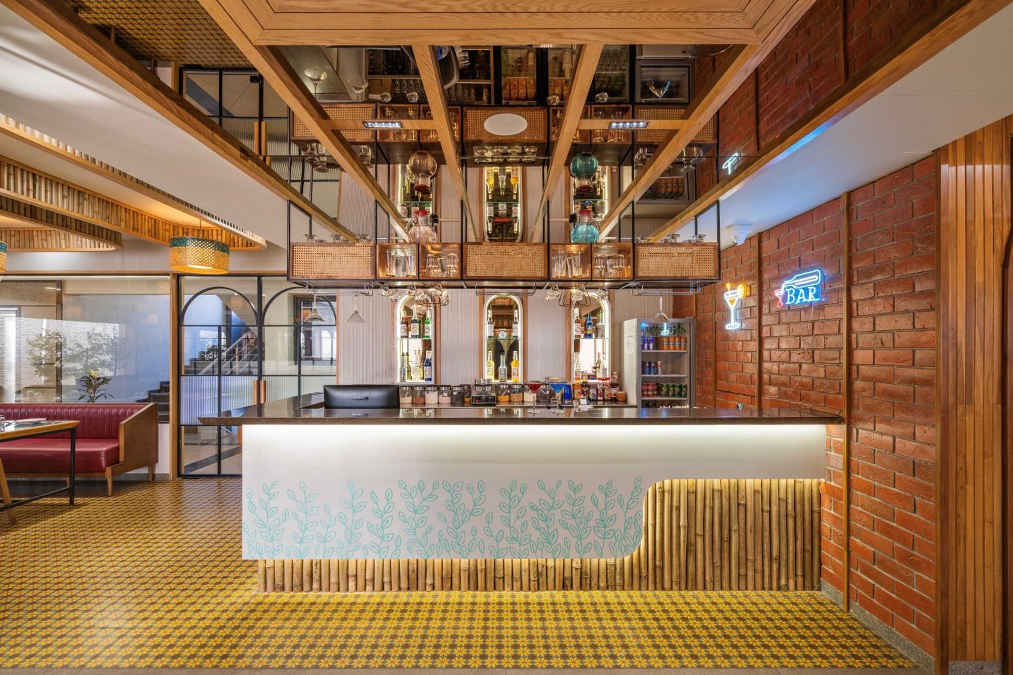 The Lemon Grass Hotel Gandhinagar Eksteriør bilde